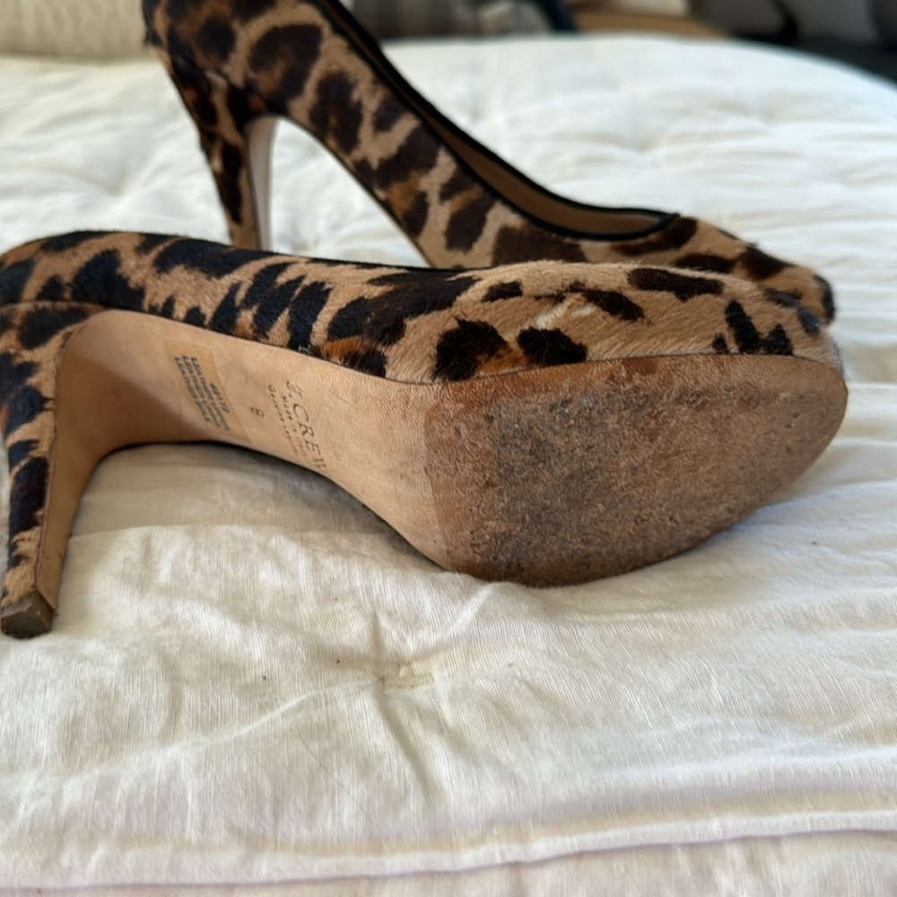 Like new J Crew calf hair heels sz 8 - Picture 3 of 3